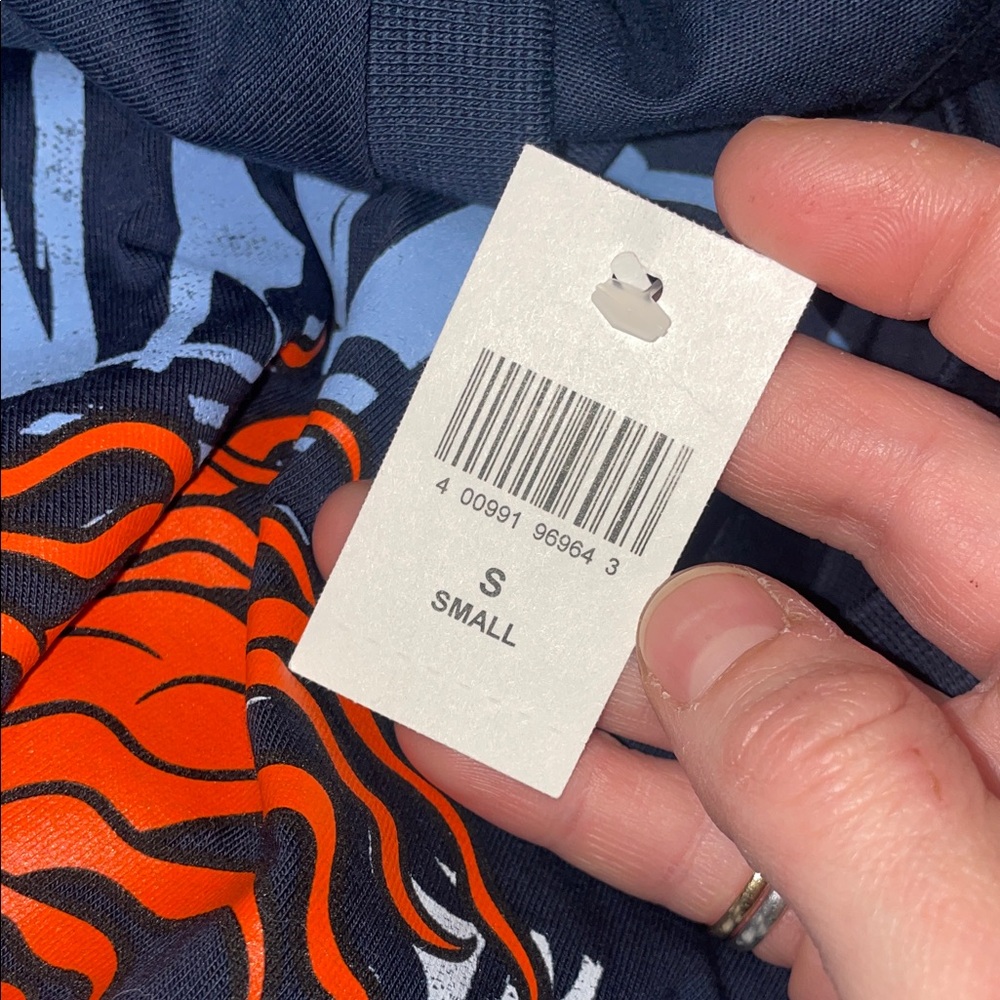 UNISEX Disney Navy Anxiety Graphic Tee - Picture 6 of 6